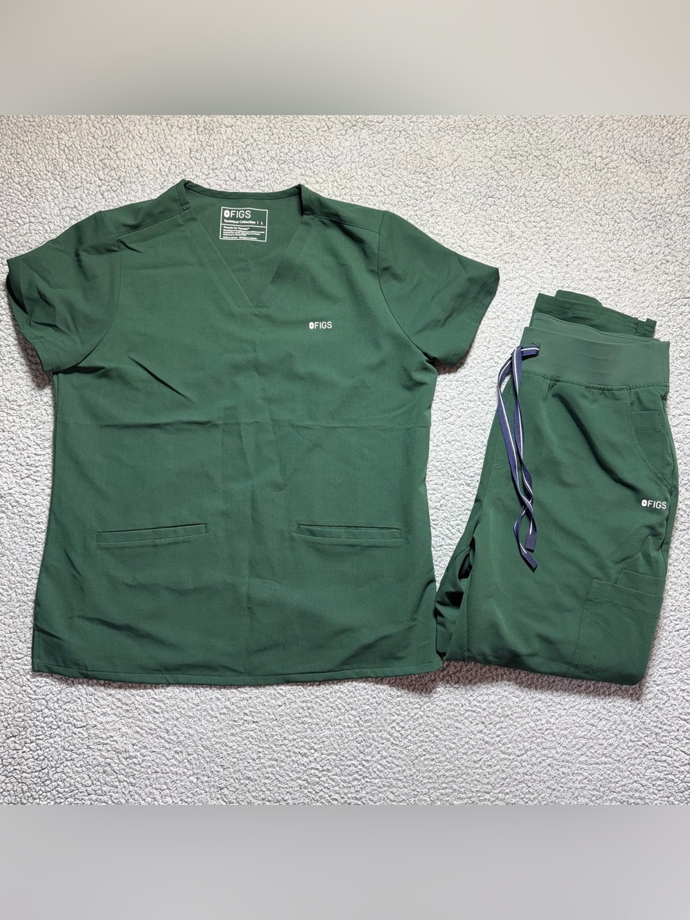 Figs Technical Collection Scrub Set Size Large Top & Pants Women's Size Large